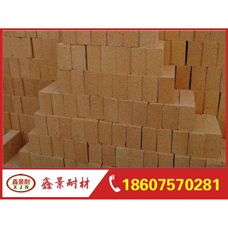 Clay refractory bricks